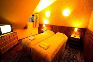 Гостевой дом Viimsi manor guesthouse Birgitta Таллин Двухместный номер с 2 отдельными кроватями и собственной ванной комнатой-5